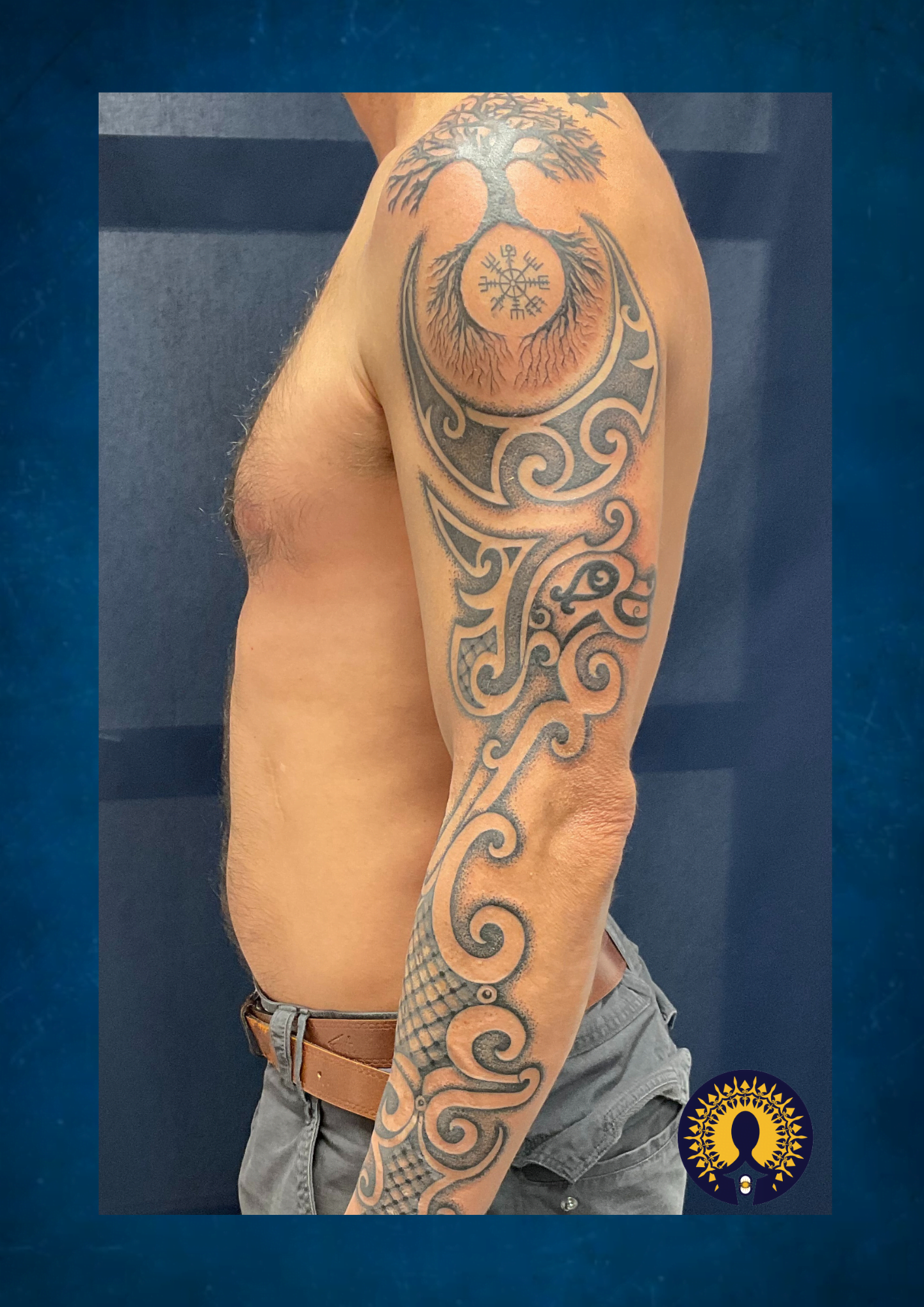 tatouage bras nordique celtique dotwork pointillisme